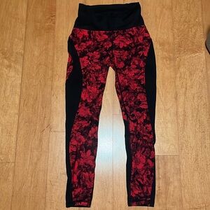 Lululemon RARE red black 7/8 leggings flower pattern size 4